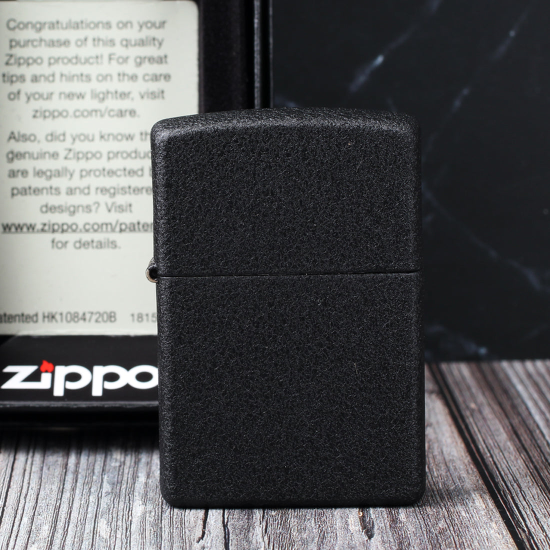 Zippo 236 – Timeless Black Crackle for Groomsmen or Collectors